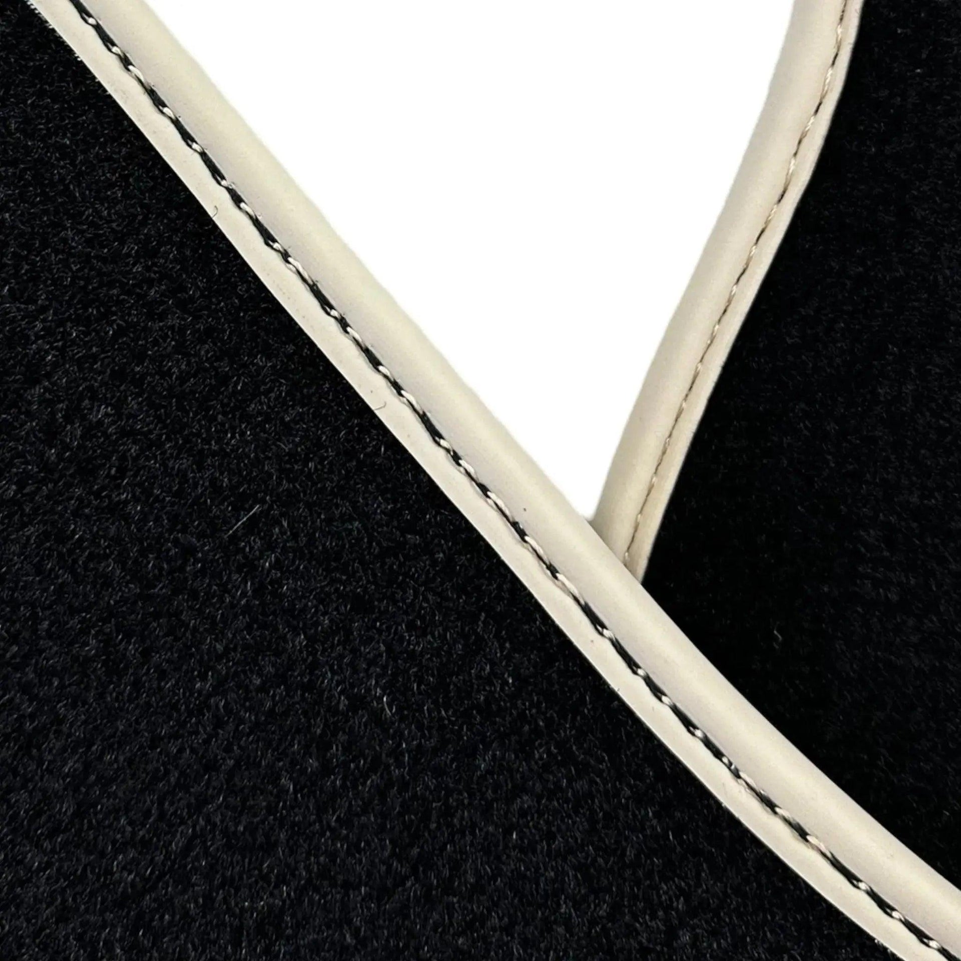 Black Floor Mats For Mercedes-Benz SLK-Class R170 (1996-1998) ER56 Design - AutoWin