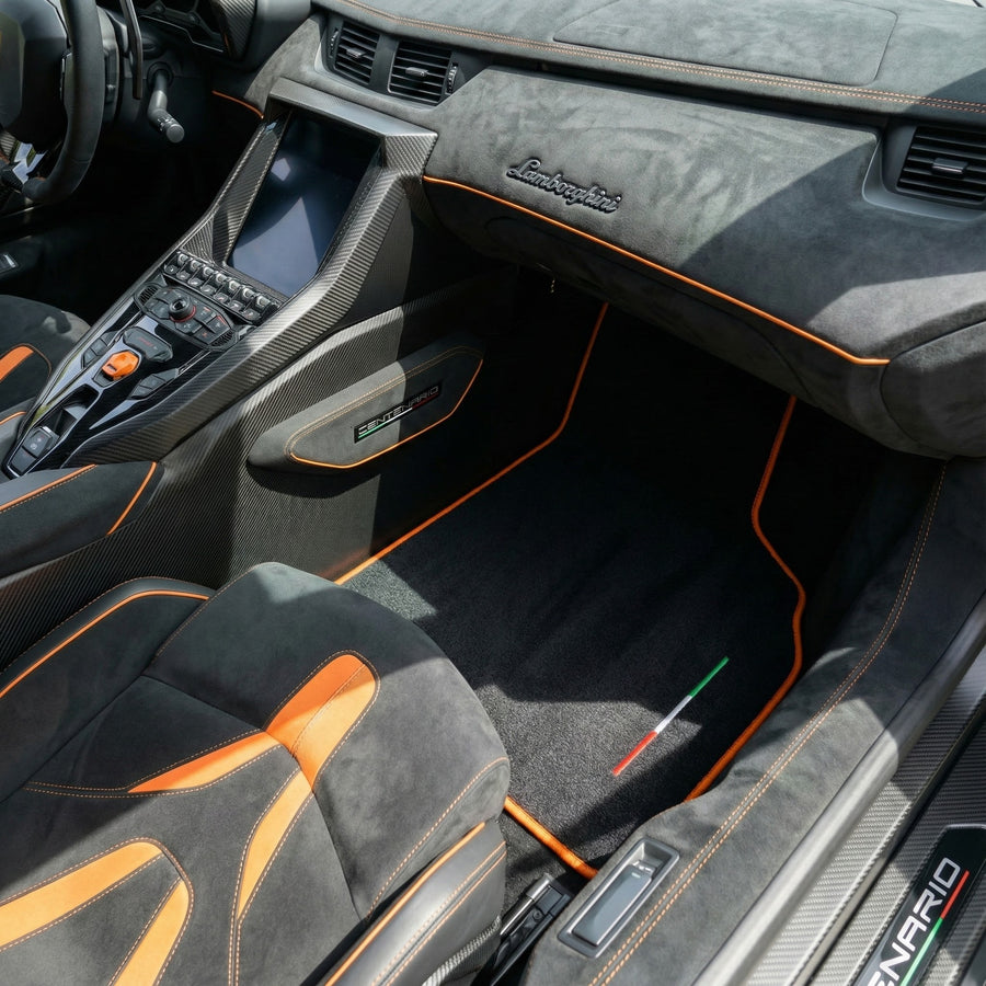 适用于Lamborghini Centenario (2016-2017)的可定制地垫 | 橙色边缘