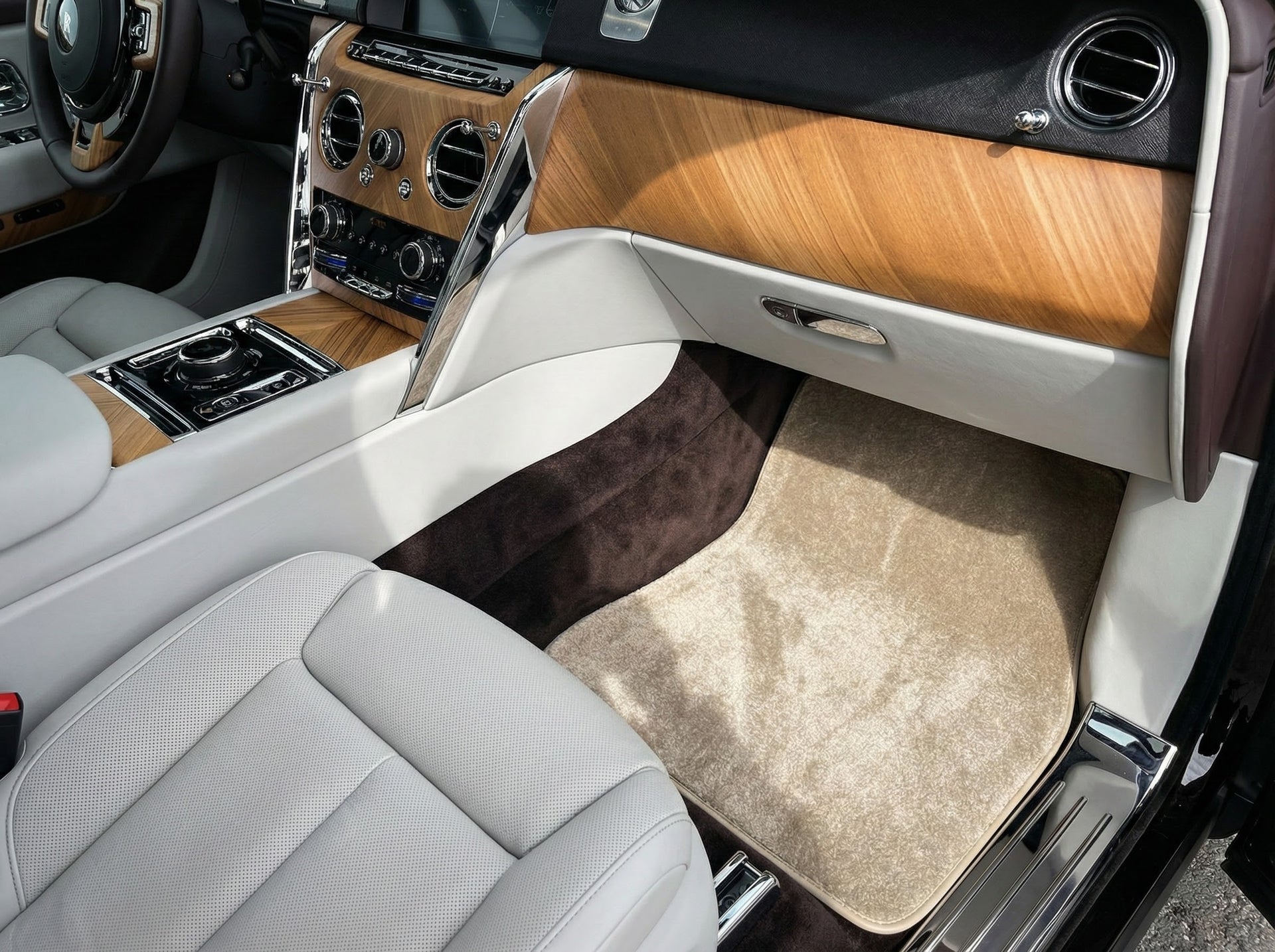 Beige Floor Mats for Rolls Royce Cullinan Rr31 2018-2023