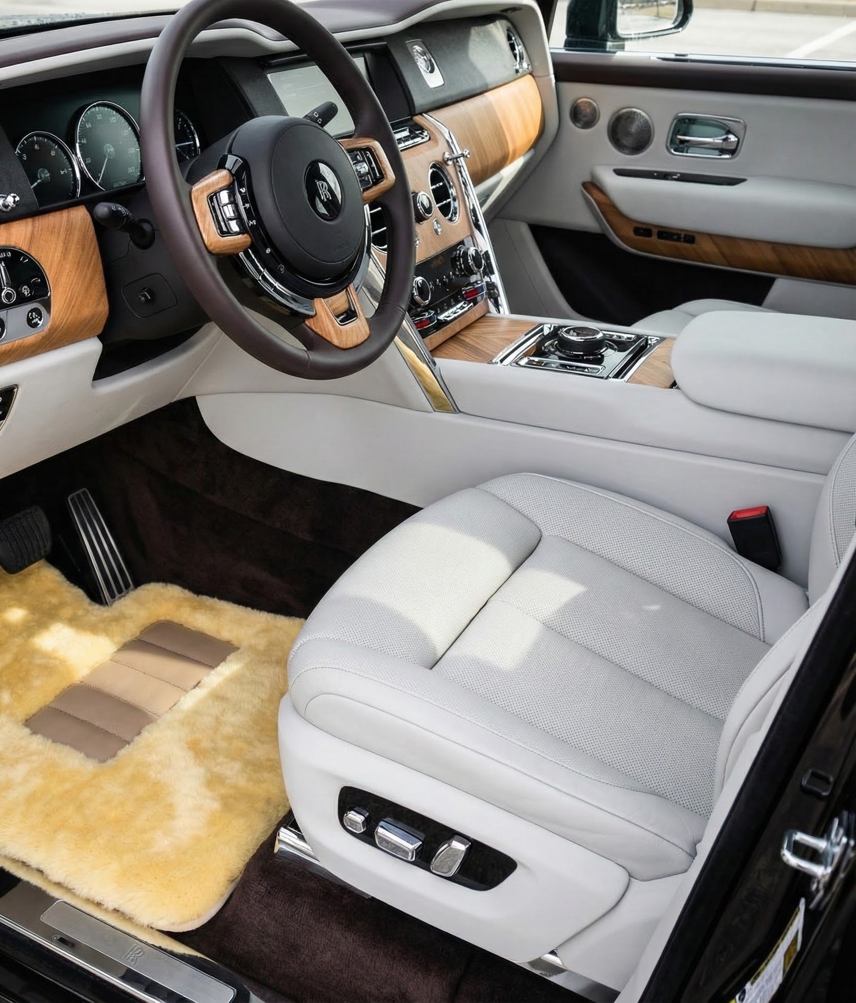 RR31 Cullinan (2018-2026) SUV