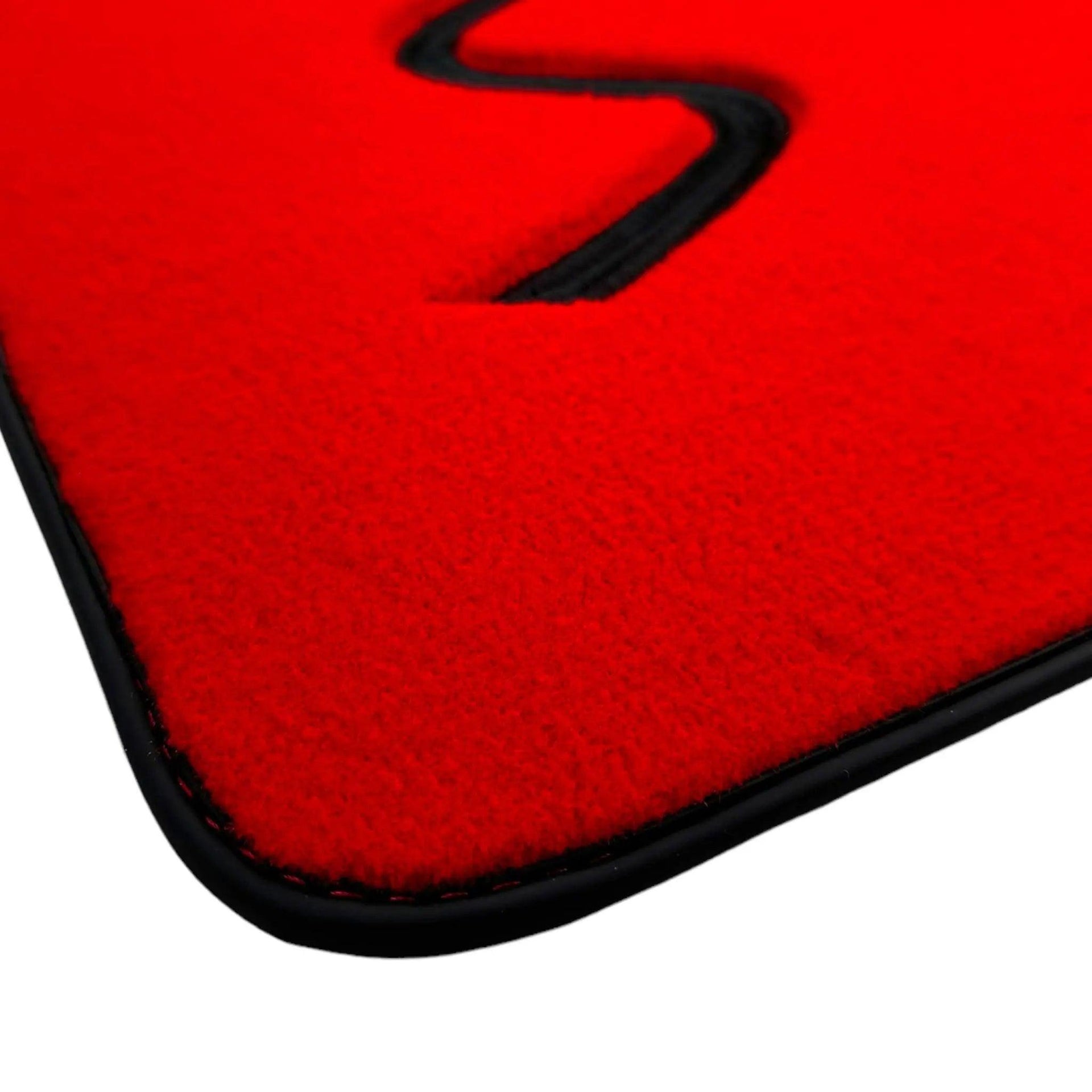 Red Floor Mats for Mini Cooper / One F55 5-Doors (2015-2023) - AutoWin