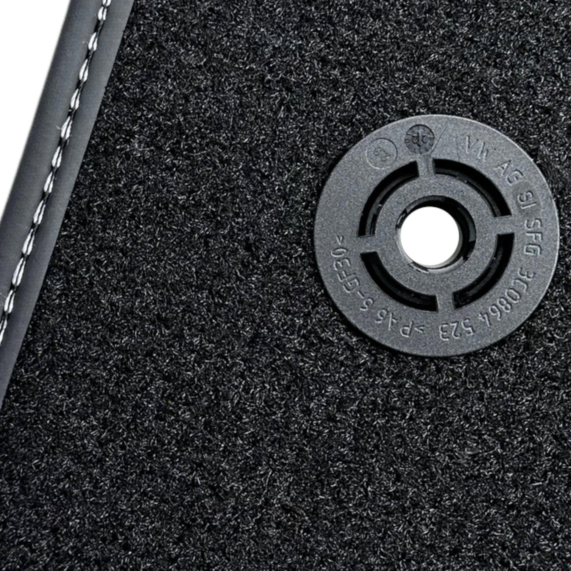 Black Floor Mats for Audi TT MK2 Coupe (2006-2014) - AutoWin