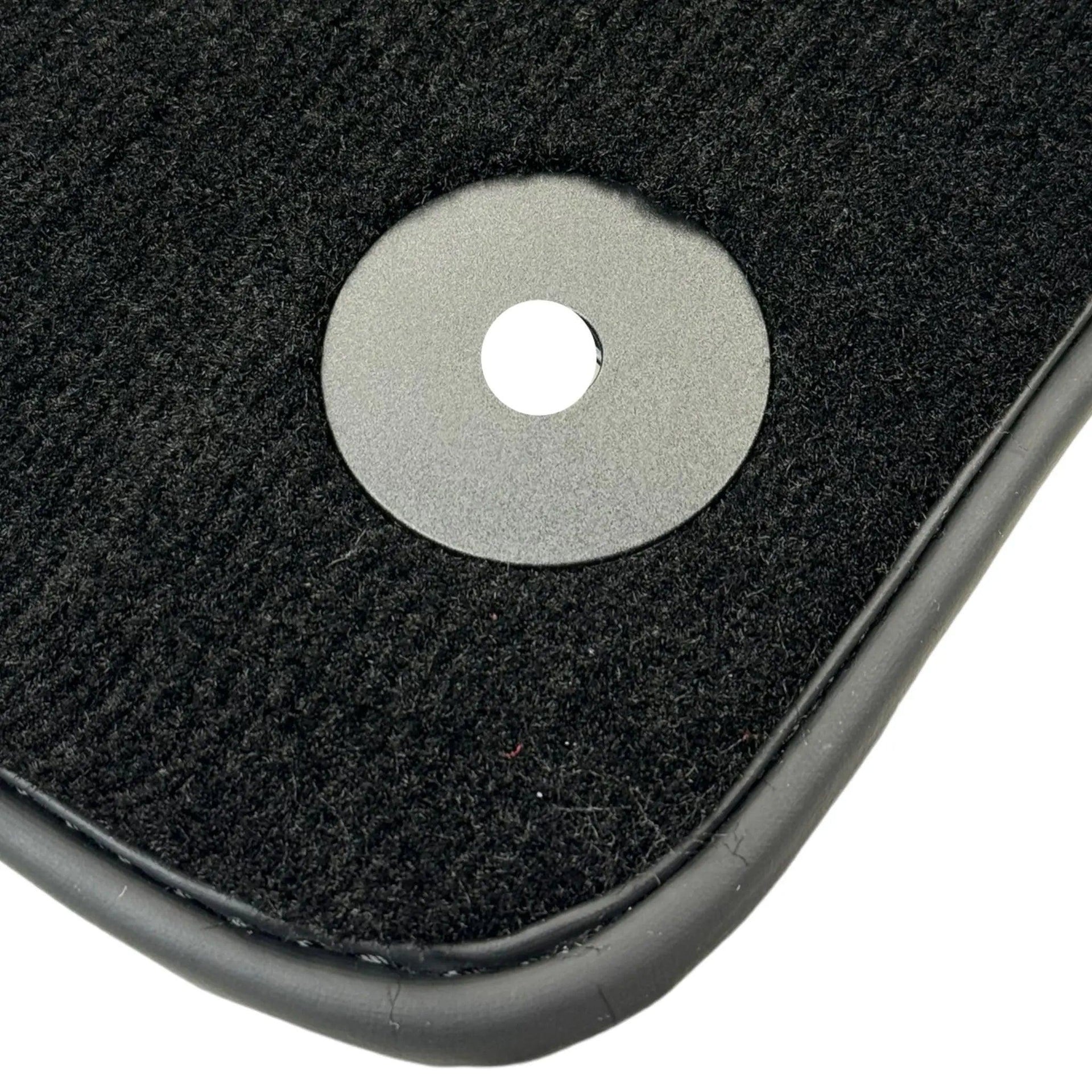 Black Floor Mats for Porsche Macan GTS (2014-2023) - AutoWin