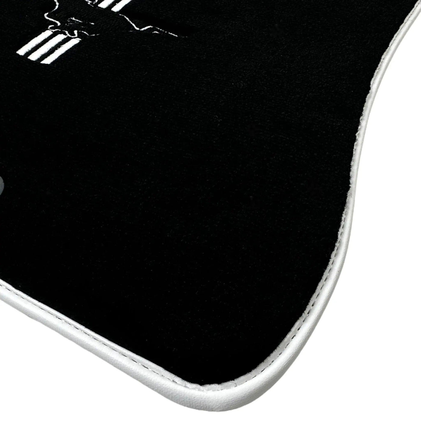 Black Floor Mats with White Trim For Ford Mustang V (2004-2010) With Pony - AutoWin