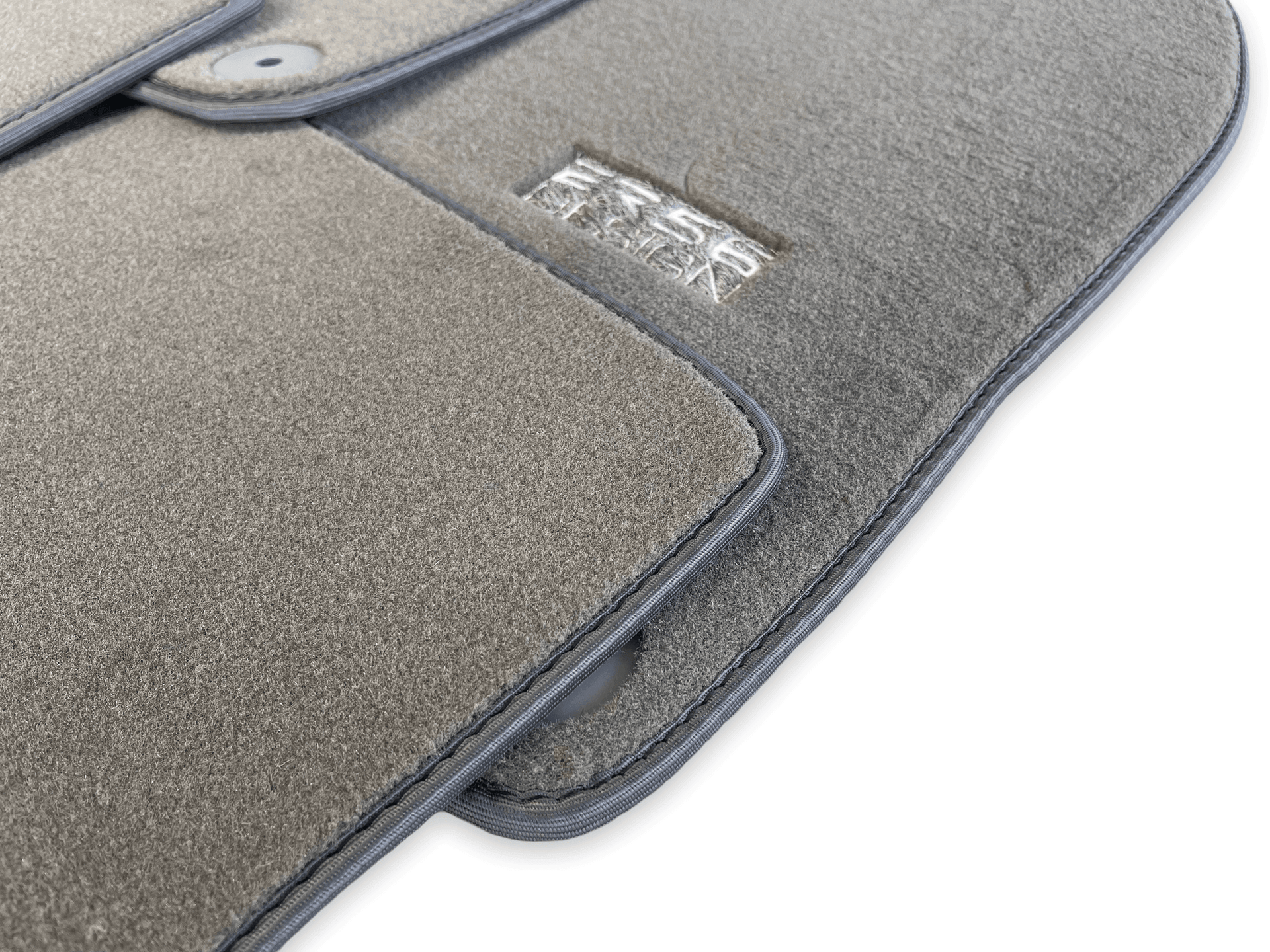 Gray Floor Mats for Porsche Cayenne (2010-2018) | ER56 Design - AutoWin