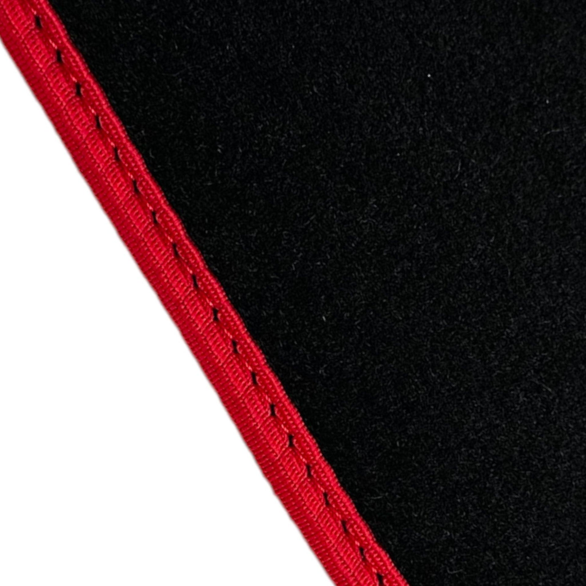 Black Floor Mats for Alfa Romeo 159 (2005-2011) - AutoWin