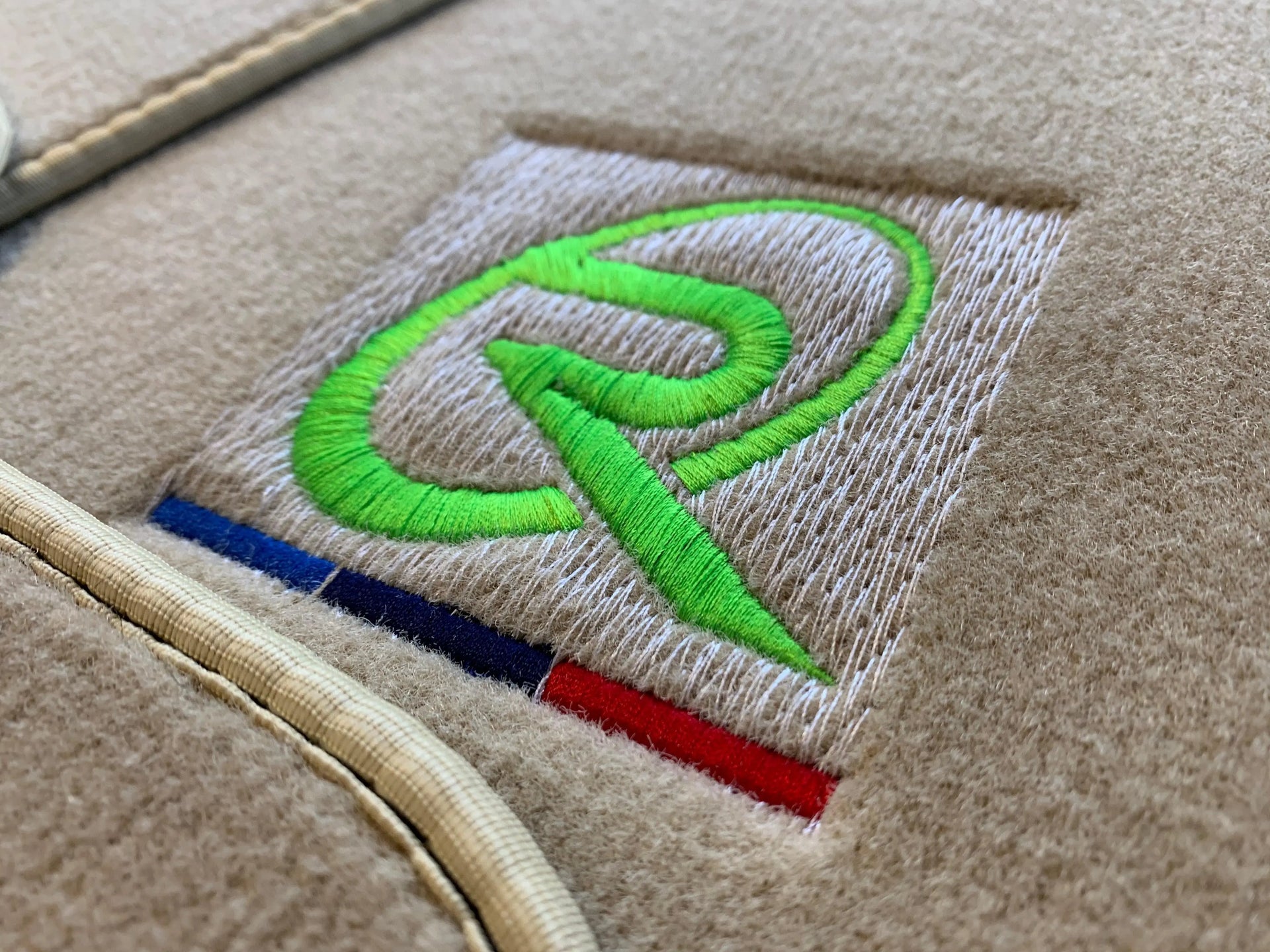 Beige Floor Mats For BMW 2 Series F22 Brand Tailored Set Perfect Fit Green - AutoWin