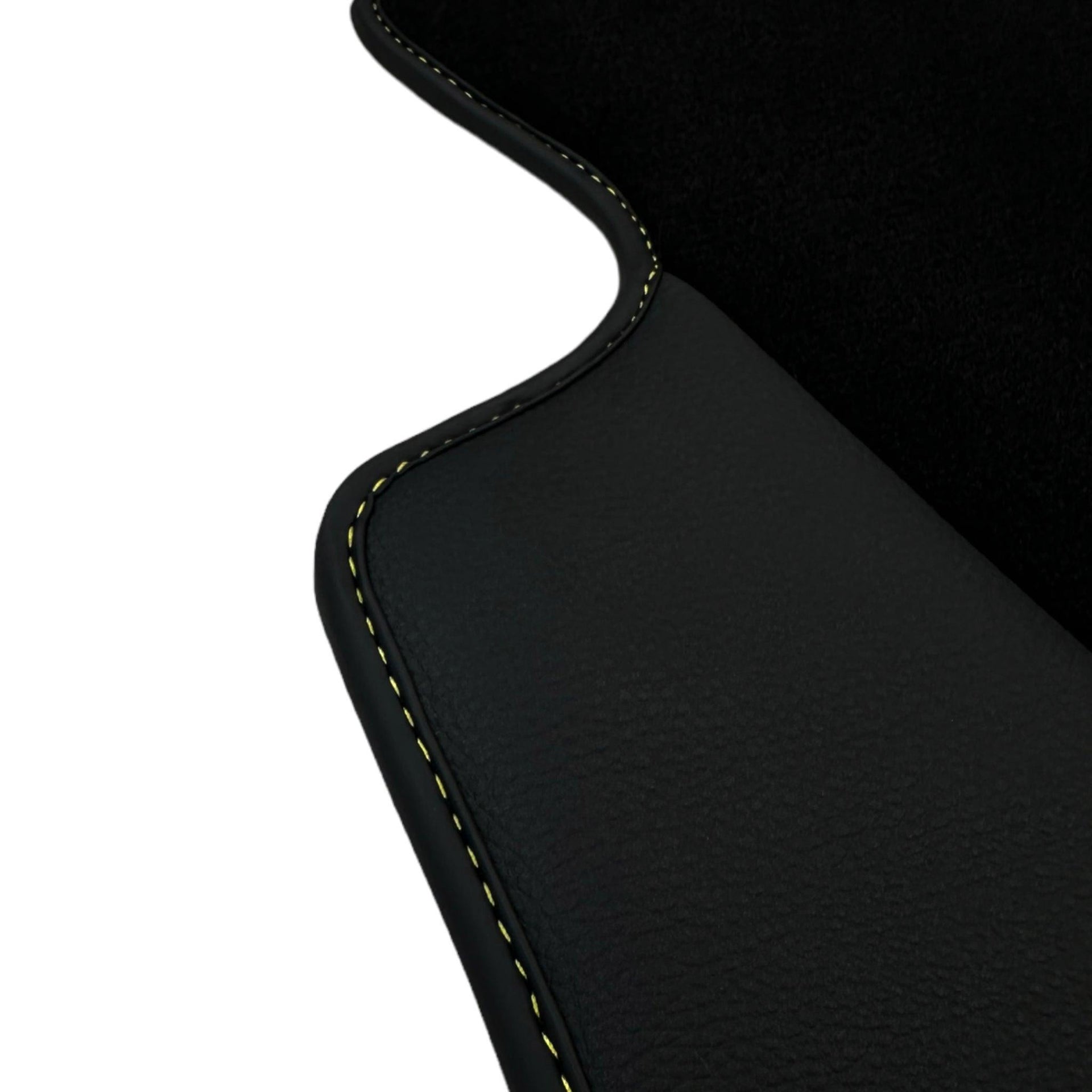 Black Floor Mats for Audi Q7 4L (2006-2015) | Fighter Jet Edition - AutoWin